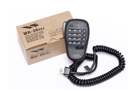 Yaesu-FT-817ND-HF-VHF-UHF-Ultra-Compact-HF-Amateur-Transceiver-0-2